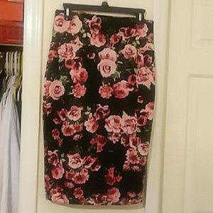 Rose Print Pencil Skirt
